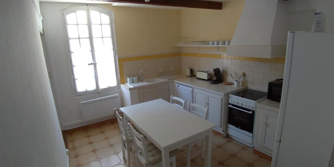 Aux Pieds Des Arenes Apartment Arles Exterior photo